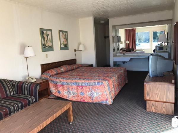 Flagship Inn image 10