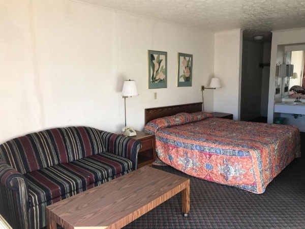 Flagship Inn image 11