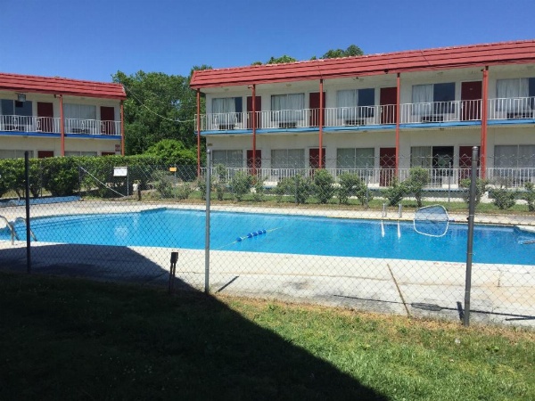 Flagship Inn image 8